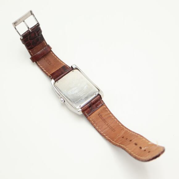 Guess Mens 37mm Brown Barrel Dial Watch 24 Hour Date Leather Strap w New Battery - Picture 13 of 14